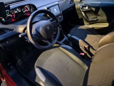 Peugeot 208 1.2 . 82ch bvm5 active garentie 12 mois occasion simplicicar angers simplicicar simplicibike france