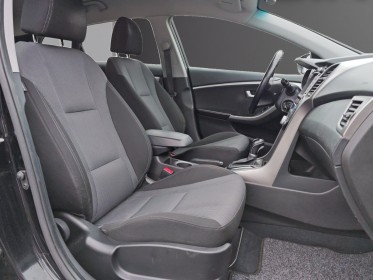 Hyundai i30 1.6 crdi 16 v wagon l occasion simplicicar tours  simplicicar simplicibike france