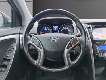 Hyundai i30 1.6 crdi 16 v wagon l occasion simplicicar tours  simplicicar simplicibike france
