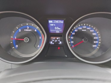 Hyundai i30 1.6 crdi 16 v wagon l occasion simplicicar tours  simplicicar simplicibike france