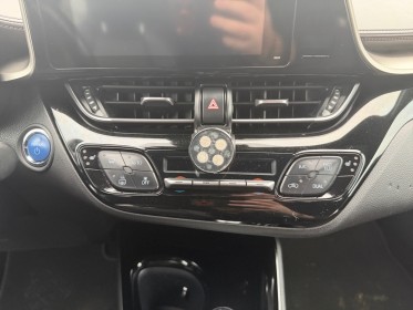 Toyota c-hr hybride 122h dynamic - caméra de recul - sièges chauffants - pack cuir occasion champigny-sur-marne (94)...