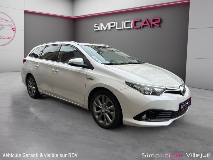 Toyota auris touring sports pro my17 hybride pro 136h design, caméra de recul, clim auto, sièges cuir, bluetooth,...