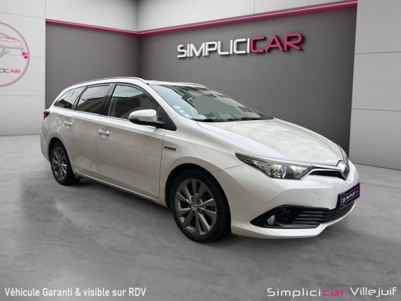 Toyota auris touring sports pro my17 hybride pro 136h design, caméra de recul, clim auto, sièges cuir, bluetooth,...