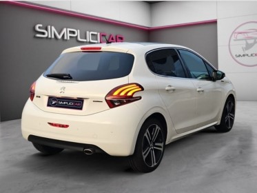 Peugeot 208 gt-line 110ch eat6 / carplay / 1ère main / full historique peugeot / distribution ok occasion simplicicar...