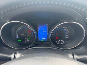 Toyota auris business hybride 136h dynamic business 1er main entretien toyota complet occasion simplicicar toulon est...