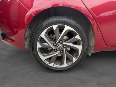 Toyota auris business hybride 136h dynamic business 1er main entretien toyota complet occasion simplicicar toulon est...