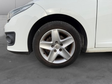 Renault megane iii berline dci 110 energy eco2 limited distribution a jour garantie 12 mois occasion simplicicar toulon est...