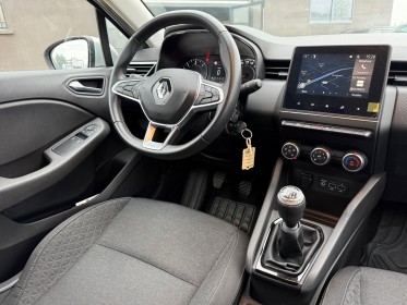 Renault clio v blue dci 100 business carplay radar ar clim garantie 12 mois occasion simplicicar poitiers simplicicar...