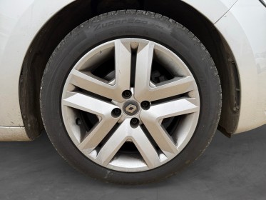 Renault clio v blue dci 100 business carplay radar ar clim garantie 12 mois occasion simplicicar poitiers simplicicar...