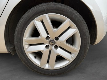 Renault clio v blue dci 100 business carplay radar ar clim garantie 12 mois occasion simplicicar poitiers simplicicar...