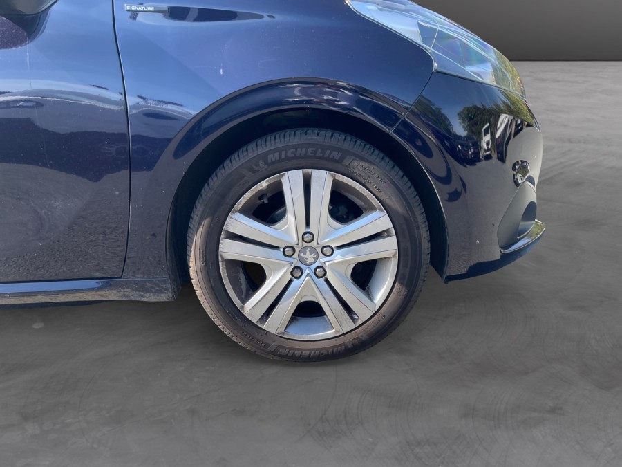 PEUGEOT d'occasion 208 AFFAIRE 1.2 PURE TECH 82 PREMIUM de 2019 Caen
