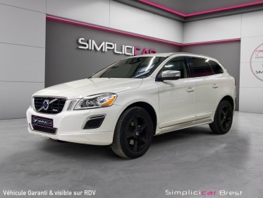 Volvo xc60 d4 163 ch stopstart r-design - garantie 12 mois occasion simplicicar brest simplicicar simplicibike france