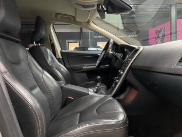 Volvo xc60 d4 163 ch stopstart r-design - garantie 12 mois occasion simplicicar brest simplicicar simplicibike france