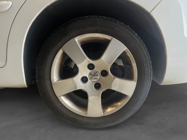 Peugeot 207 sw 1.6 hdi 112ch fap premium clim toit panoramique garantie 12 mois occasion simplicicar bordeaux  simplicicar...