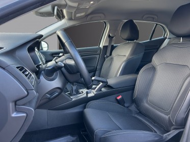 Renault megane iv berline blue dci 115 - 20 business garantie 12 mois occasion simplicicar evreux simplicicar simplicibike...