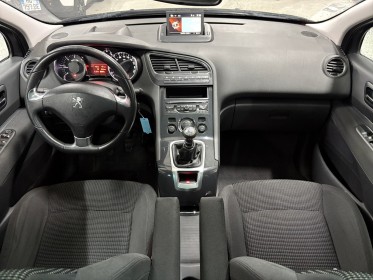 Peugeot 5008 1.6 bluehdi 120ch ss bvm6 - garantie 12 mois occasion simplicicar brest simplicicar simplicibike france