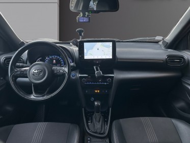 Toyota yaris cross hybride my22 116h 2wd design occasion cannes (06) simplicicar simplicibike france