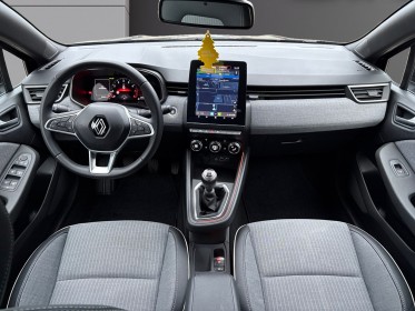 Renault clio v nouvelle tce 90 techno  grand écran ,garantie 12 mois occasion simplicicar lyon nord simplicicar simplicibike...