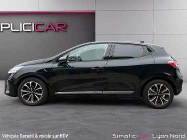 Renault clio v nouvelle tce 90 techno  grand écran ,garantie 12 mois occasion simplicicar lyon nord simplicicar simplicibike...