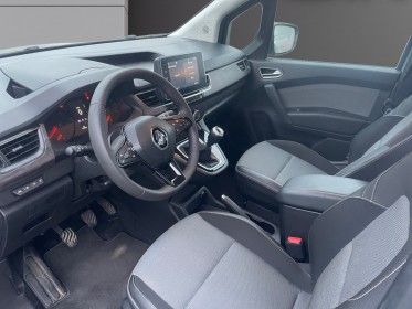 Renault kangoo blue dci 95 zen 5 places garantie 12 mois occasion simplicicar royan simplicicar simplicibike france