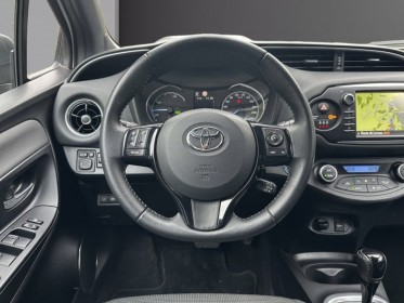 Toyota yaris hybride lca 2016 100 ch collection / entretien complet toyota / garantie 12 mois occasion simplicicar royan...