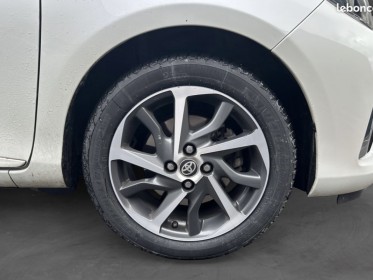 Toyota yaris hybride lca 2016 100 ch collection / entretien complet toyota / garantie 12 mois occasion simplicicar royan...