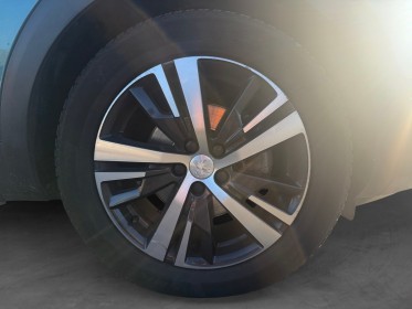 Peugeot 5008 bluehdi 130ch ss  - gt line - toit ouvrant - faible km - carplay - 7 places occasion simplicicar compiegne...