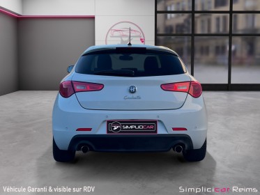 Alfa romeo giulietta 2.0 jtdm 150 ch ss distinctive - garantie 12 mois occasion simplicicar reims simplicicar simplicibike...