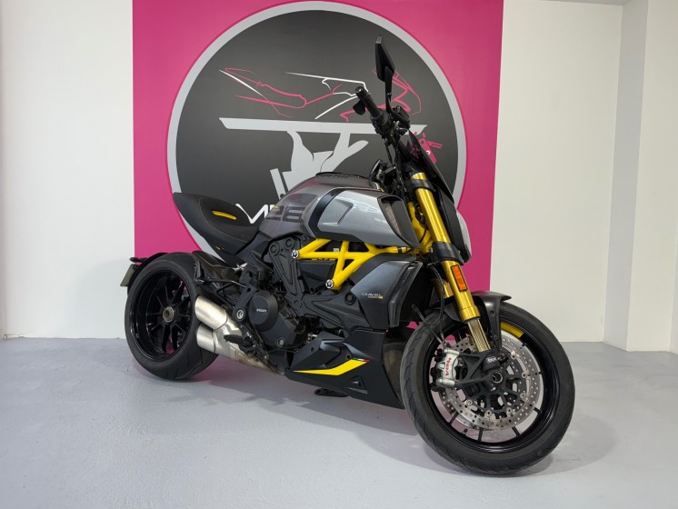 Ducati diavel 1260 s black and steel garantie 12 mois occasion simplicibike le mans simplicicar simplicibike france