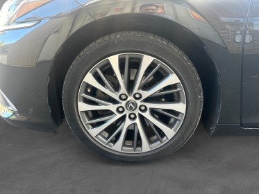 Lexus es300h 2020 apple carplay, 4 vitres éléctrique, toit panoramique, regulateur et limiteur de vitesse, garantie 12......