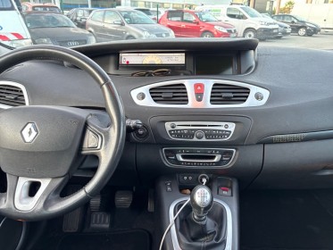 Renault grand scenic iii dci 130 privilège 7 pl garantie 12 mois occasion simplicicar frejus  simplicicar simplicibike france