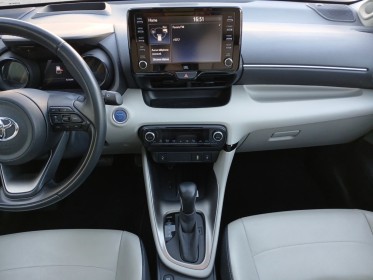 Toyota yaris hybride my21 116h iconic occasion simplicicar la ciotat simplicicar simplicibike france