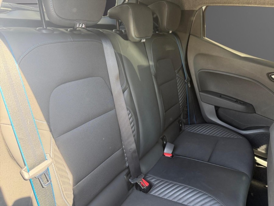 RENAULT d'occasion CLIO 1.6 E-TECH 145 ESPRIT ALPINE de 2025 Nice