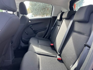 Peugeot 208 business hdi 100ch active business entretien concession tva récupérable 1ere main apple carplay android auto...