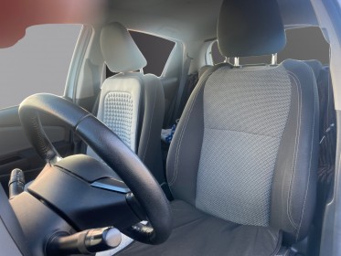 Toyota yaris hybride 100h dynamic / entretien à jour / garantie 12 mois occasion simplicicar royan simplicicar simplicibike...