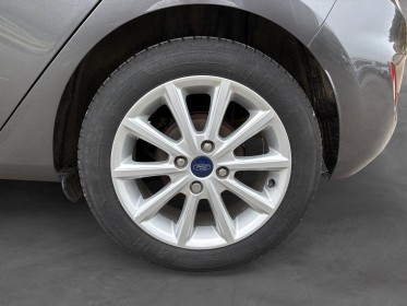 Ford fiesta 1.5 tdci 85 bvm6 titanium - radar de recul ar - climatisation auto - carplay... occasion simplicicar rennes...
