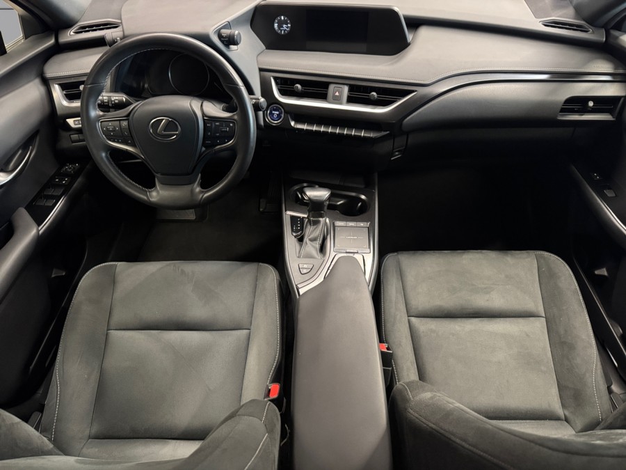 LEXUS d'occasion UX250H 2.0 250H 184 de 2021 Pau (64)﻿