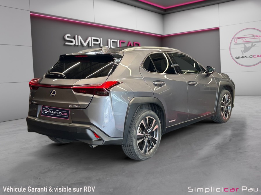 LEXUS d'occasion UX250H 2.0 250H 184 de 2021 Pau (64)﻿