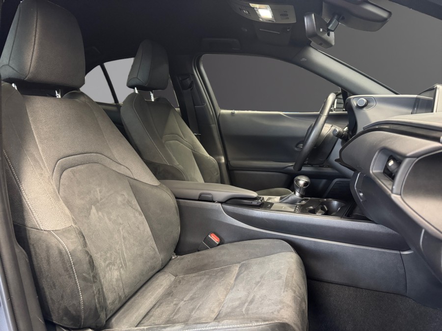 LEXUS d'occasion UX250H 2.0 250H 184 de 2021 Pau (64)﻿