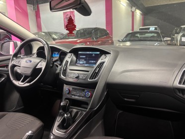 Ford focus 1.0 ecoboost 125 ss titanium garantie 12 mois radars de recul occasion simplicicar villebon-sur-yvette simplicicar...
