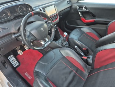 Peugeot 208 1.6 / 200ch bvm6 gti garantie 12 mois occasion simplicicar angers simplicicar simplicibike france