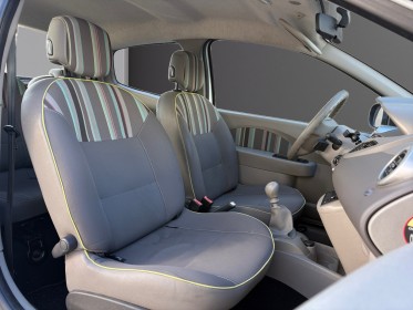 Renault twingo ii 1.2 lev 16v 75 eco2 zen distribution ok/entretient complet renault/garantie 12mois occasion simplicicar...