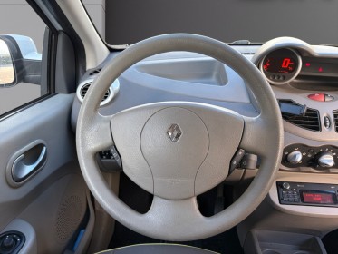 Renault twingo ii 1.2 lev 16v 75 eco2 zen distribution ok/entretient complet renault/garantie 12mois occasion simplicicar...