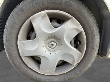 Renault twingo ii 1.2 lev 16v 75 eco2 zen distribution ok/entretient complet renault/garantie 12mois occasion simplicicar...