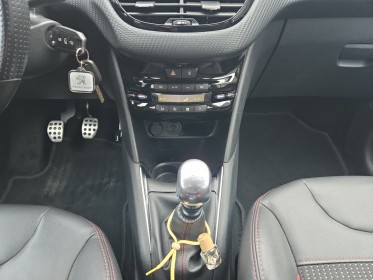 Peugeot 208 1.6 bluehdi 120ch ss bvm6 gt line / historique d'entretien / fap neuf occasion simplicicar lille  simplicicar...