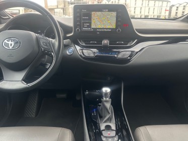 Toyota c-hr hybride my20 2.0l distinctive, caméra de recul, sièges chauffants, carplay, entretien toyota, sono jbl,......