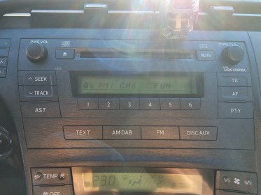 Toyota prius 136h active occasion simplicicar lagny  simplicicar simplicibike france