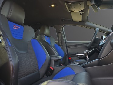 Ford focus st 2.0 l 250 ch ss ecoboost sièges avants chauffants garantie 12 mois occasion simplicicar vichy simplicicar...