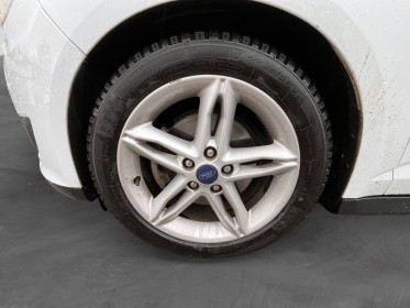 Ford c-max 2.0 tdci 150 ss titanium powershift occasion simplicicar limoges  simplicicar simplicibike france