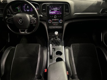 Renault megane iv berline tce energy 130 ch intens garantie 12 mois occasion montpellier (34) simplicicar simplicibike france
